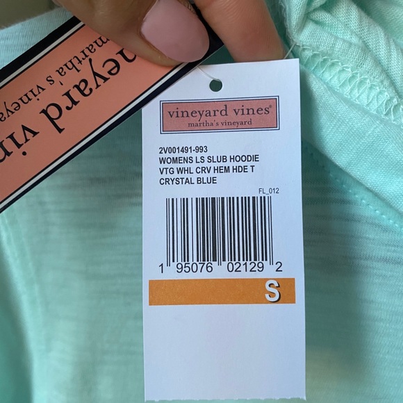 Vineyard Vines Lightweight Sweater - Picture 9 of 9